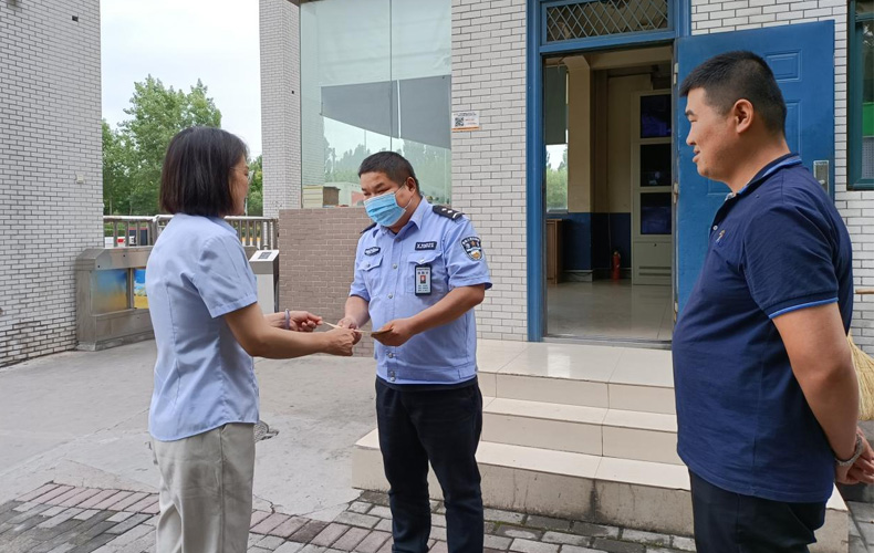 西瑞集團：工會慰問困難職工和外協單位工作人員