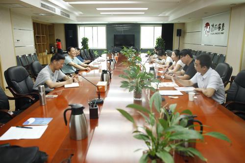 媒體記者對省農墾集團改革發展進行專訪
